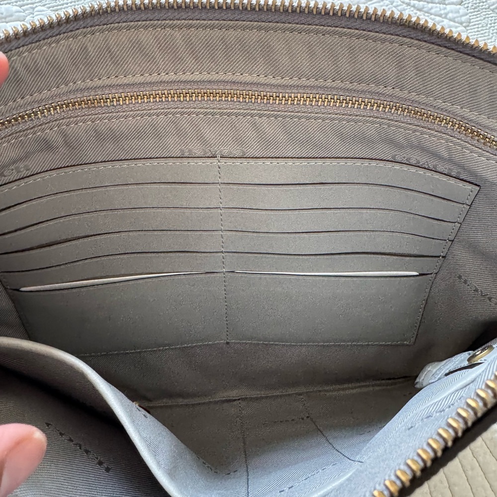 Coach Silver Tech Pouch Brand New - Picture 7 of 13